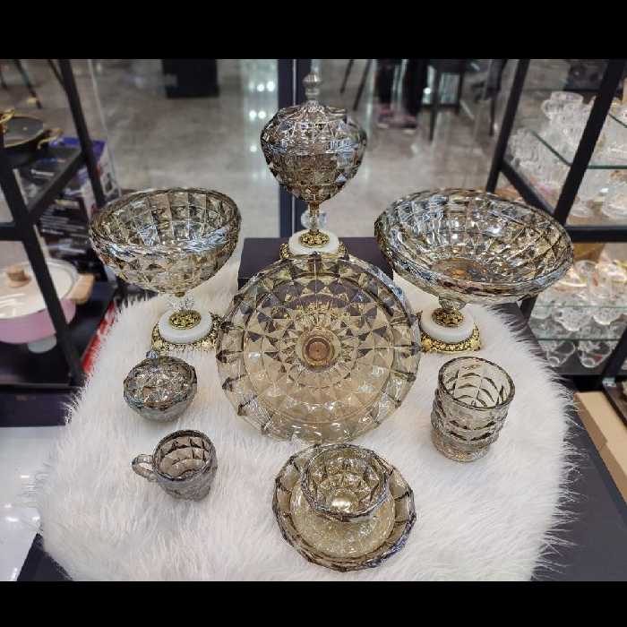 سرویس پذیرایی شیش نفره اکومارین شامپاینی خلع
کیفیت عالی 
شامل
کاسه 
اجیل 
شیرینی
شیش عدد فنجان
شیش عدد پیاله
شیش عددو...