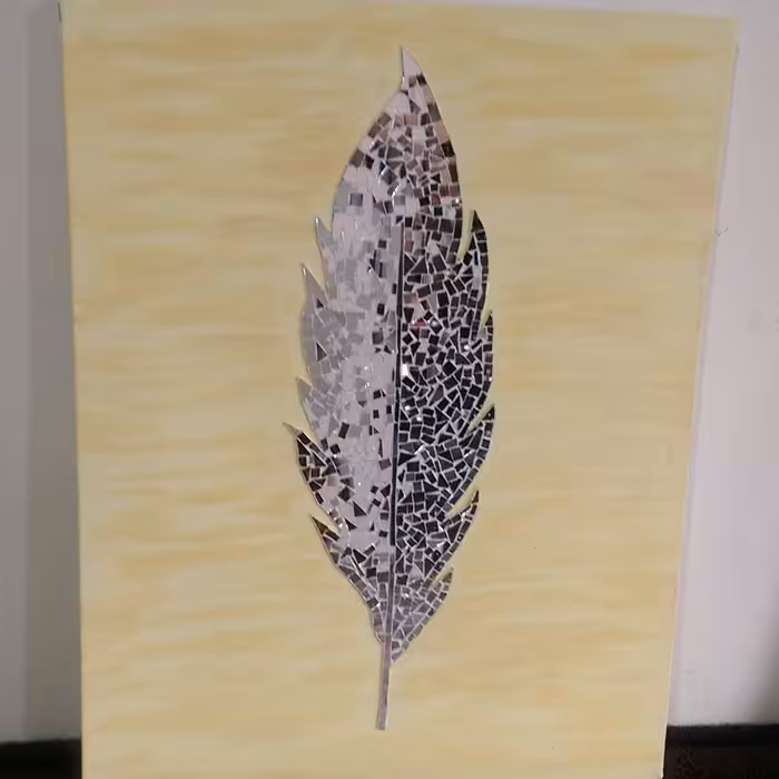 تابلو ،آینه کاری،طرح پر،مخصوص دکوراتیو،زیبا و براق بندکشی شده به رنگ سفید