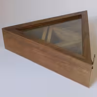 جعبه چوبی مثلثی