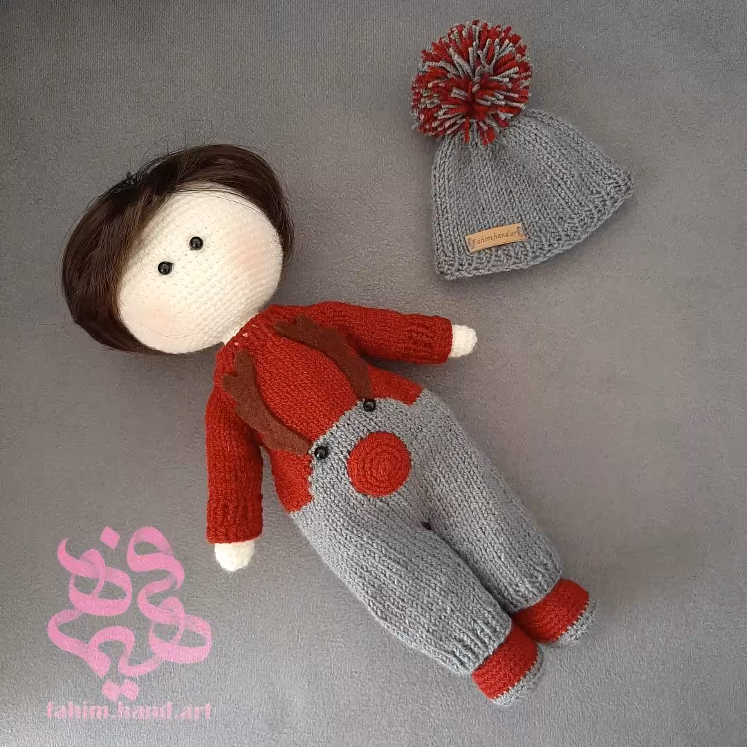 عروسک روسی پسر قلاب بافی قد32سانت(سفارشی)