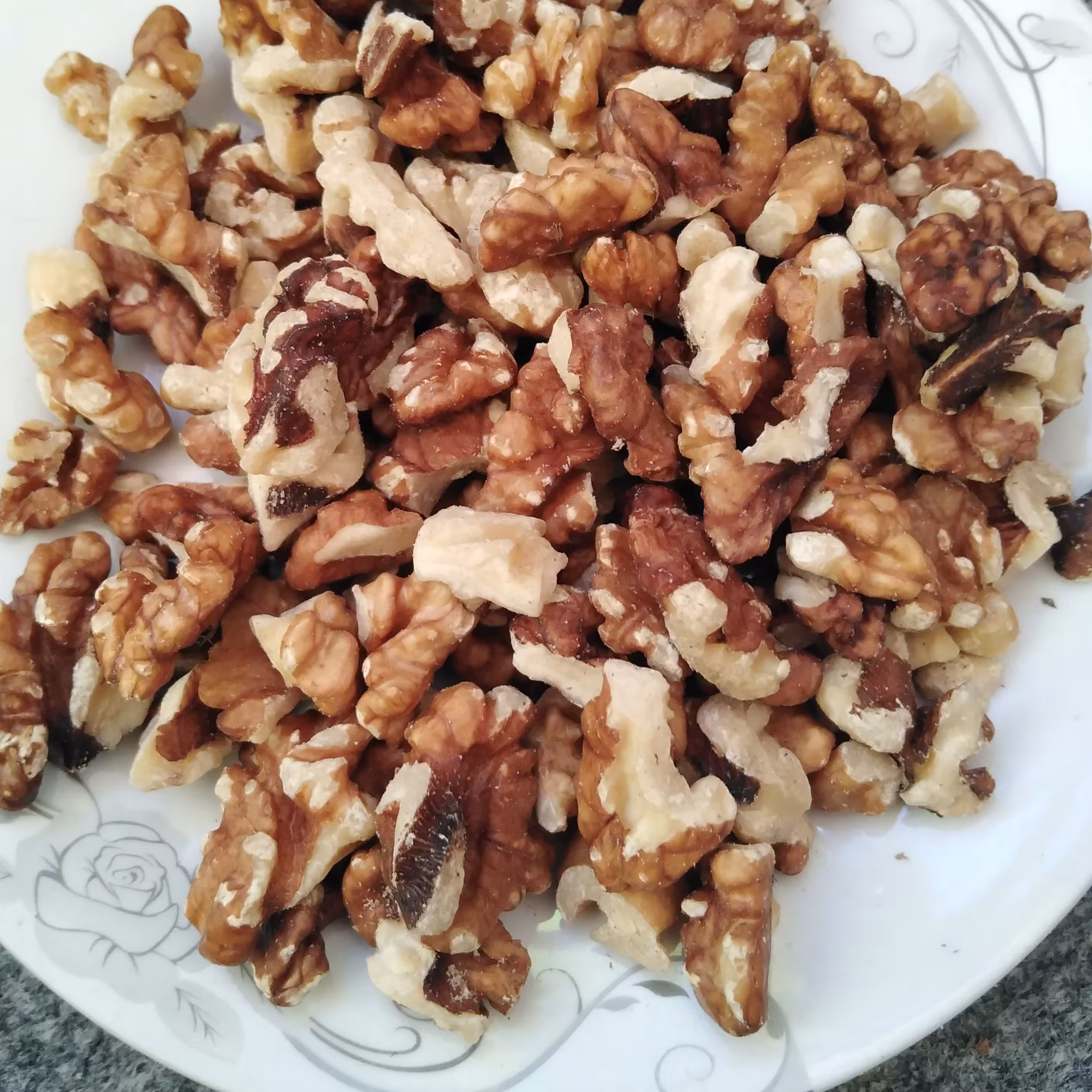 مغز لپه شده گردو 2 کیلویی، تازه مغز شده بدون خرابی و گیل