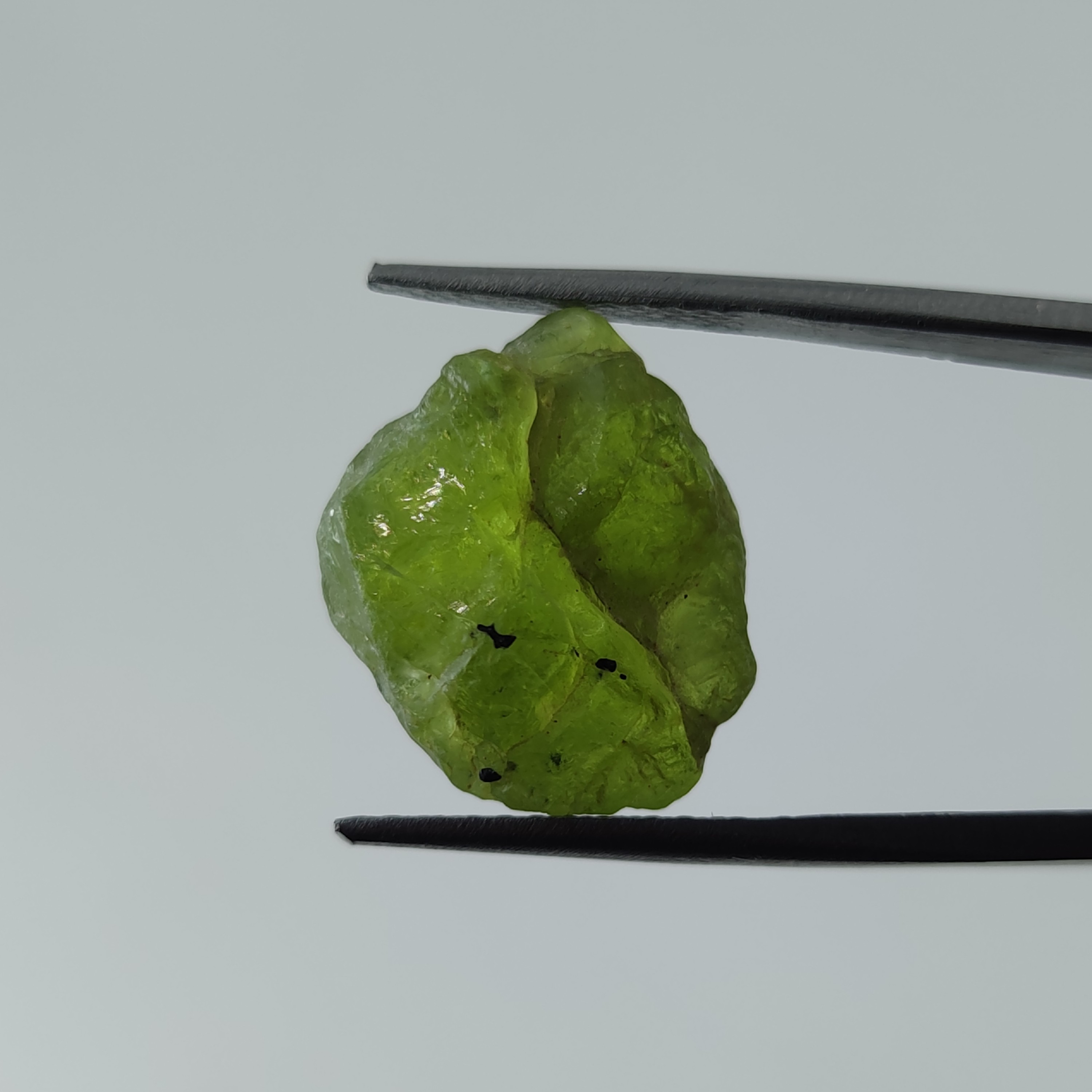 راف سنگ زبرجد معدنی و طبیعی کشور پاکستان (کریستالی)        