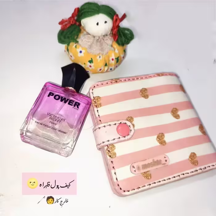 کیف پول چرمی دستدوز  دارای جای اسکناس و 6عدد  جای کارت 