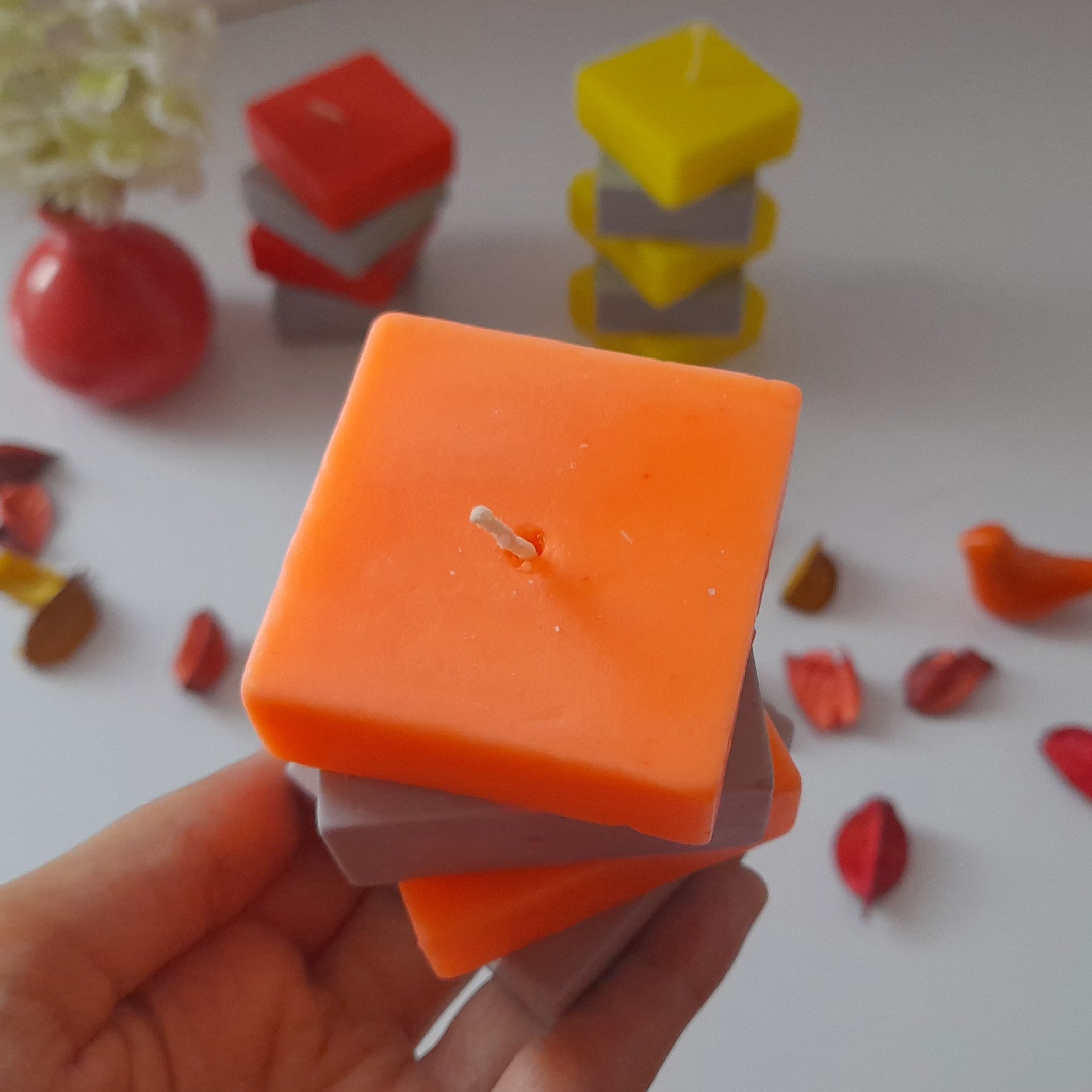 شمع طبقه ای گلبهی(نارنجی) و طوسی