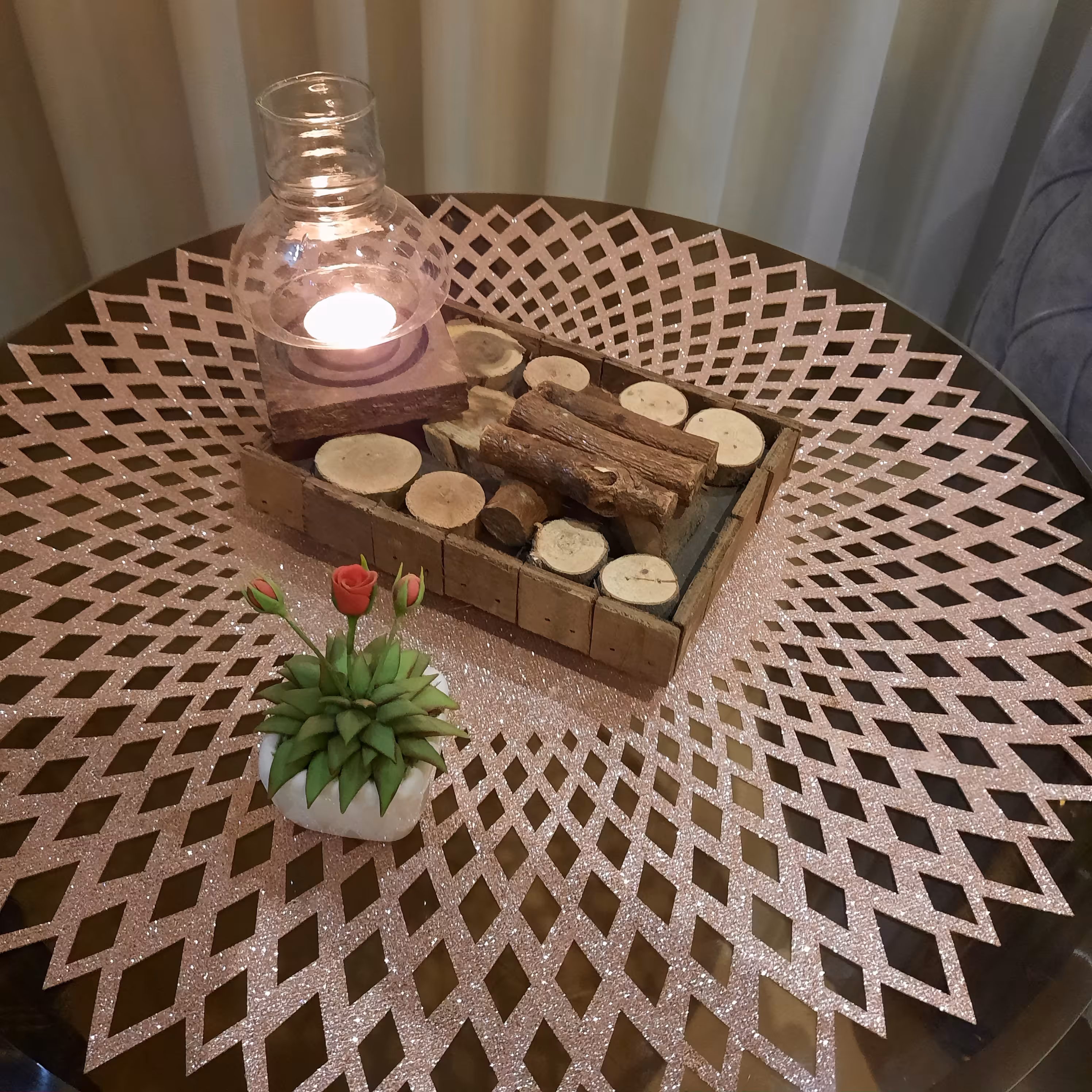 جاشمعی مدل هیزمی تک حباب.ابعاد20در12سانت .یه کار خاصی زیبا در ابعاد کوچک