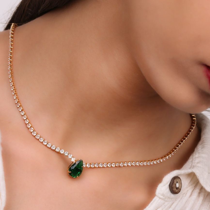 نیمست YSX طرح زنجیر نگین دار ظریف و تک نگین اشکی سبز به همراه دوگوشواره نگین سبز