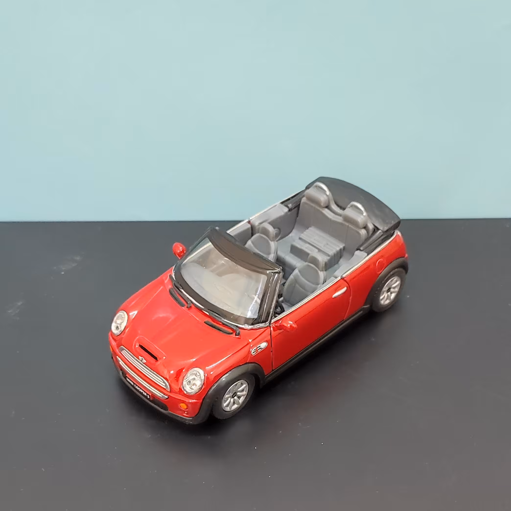 ماشین فلزی مینی کوپر اس کانورتیبل کینسمارت mini Cooper s convertible kinsmart رنگ قرمز