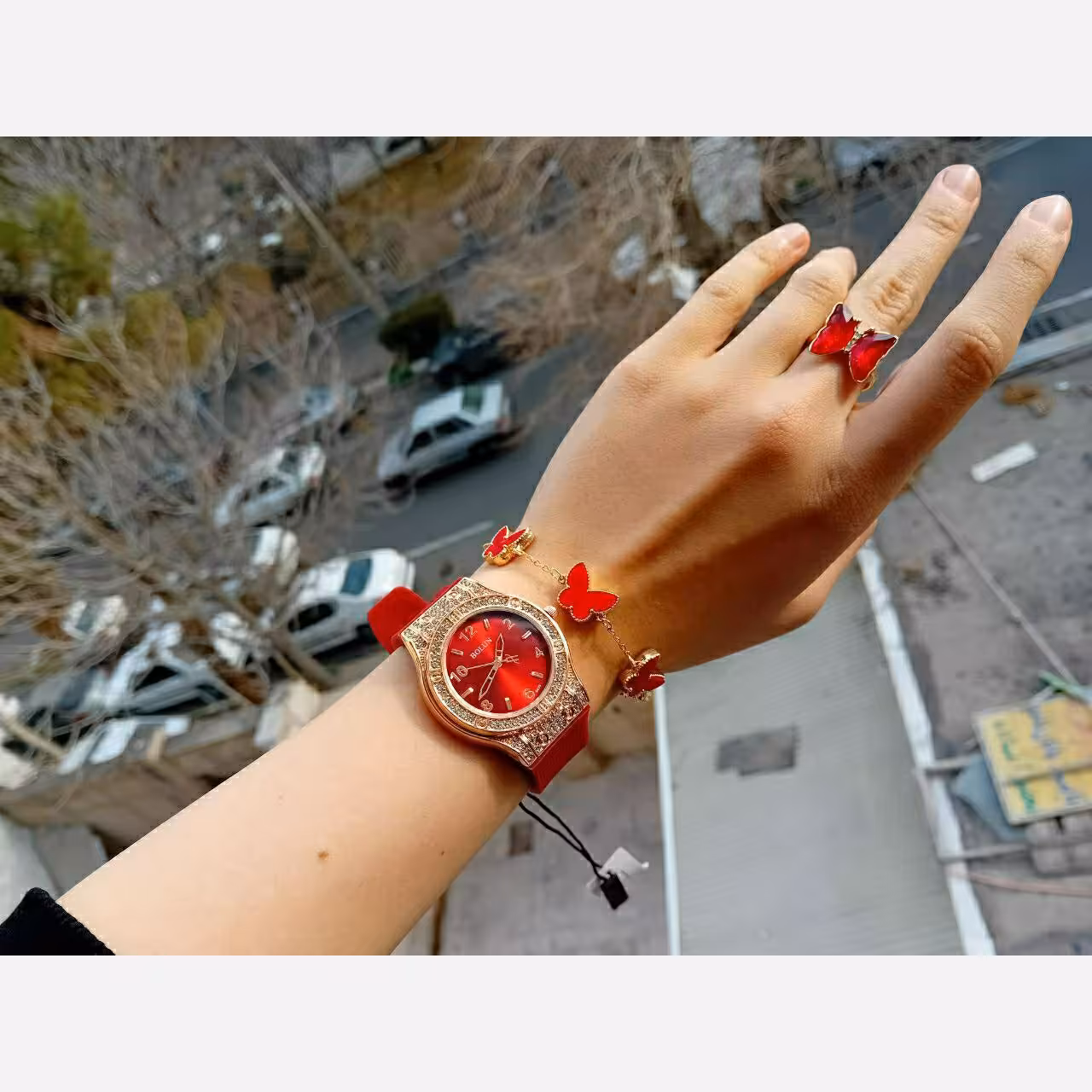 ساعت دخترانه و زنانه بهمراه انگشتر و دستبند