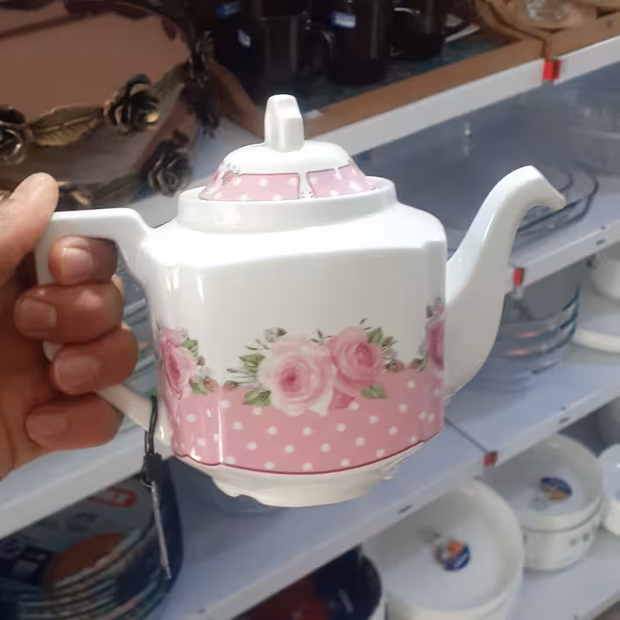 قوری چینی گلسرخ شکس(درجه 1)سایز متوسط