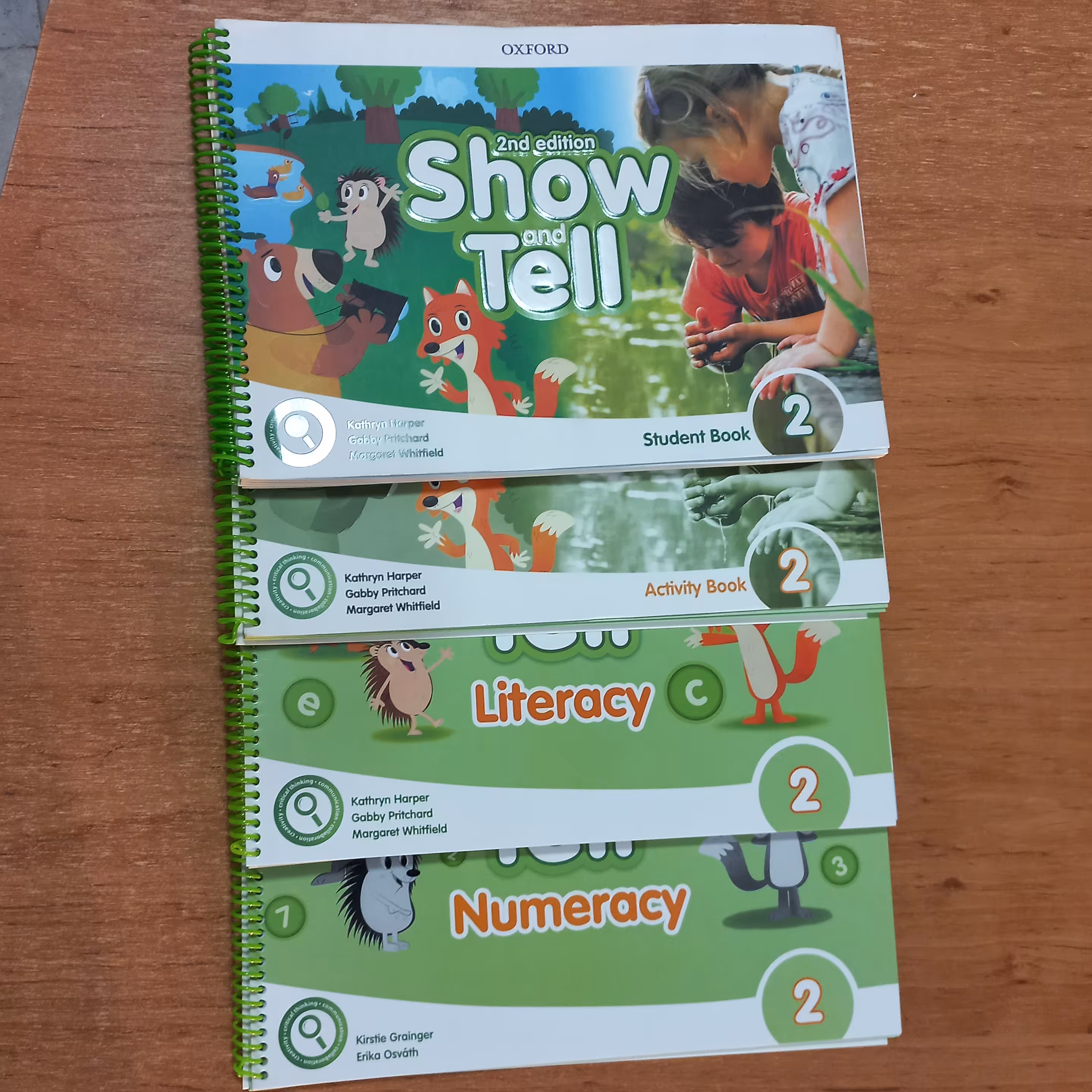 کتاب زبان show and tell 2 سری دوم شامل کتاب های SB و Activity وLiteracy و Numeracy و cd