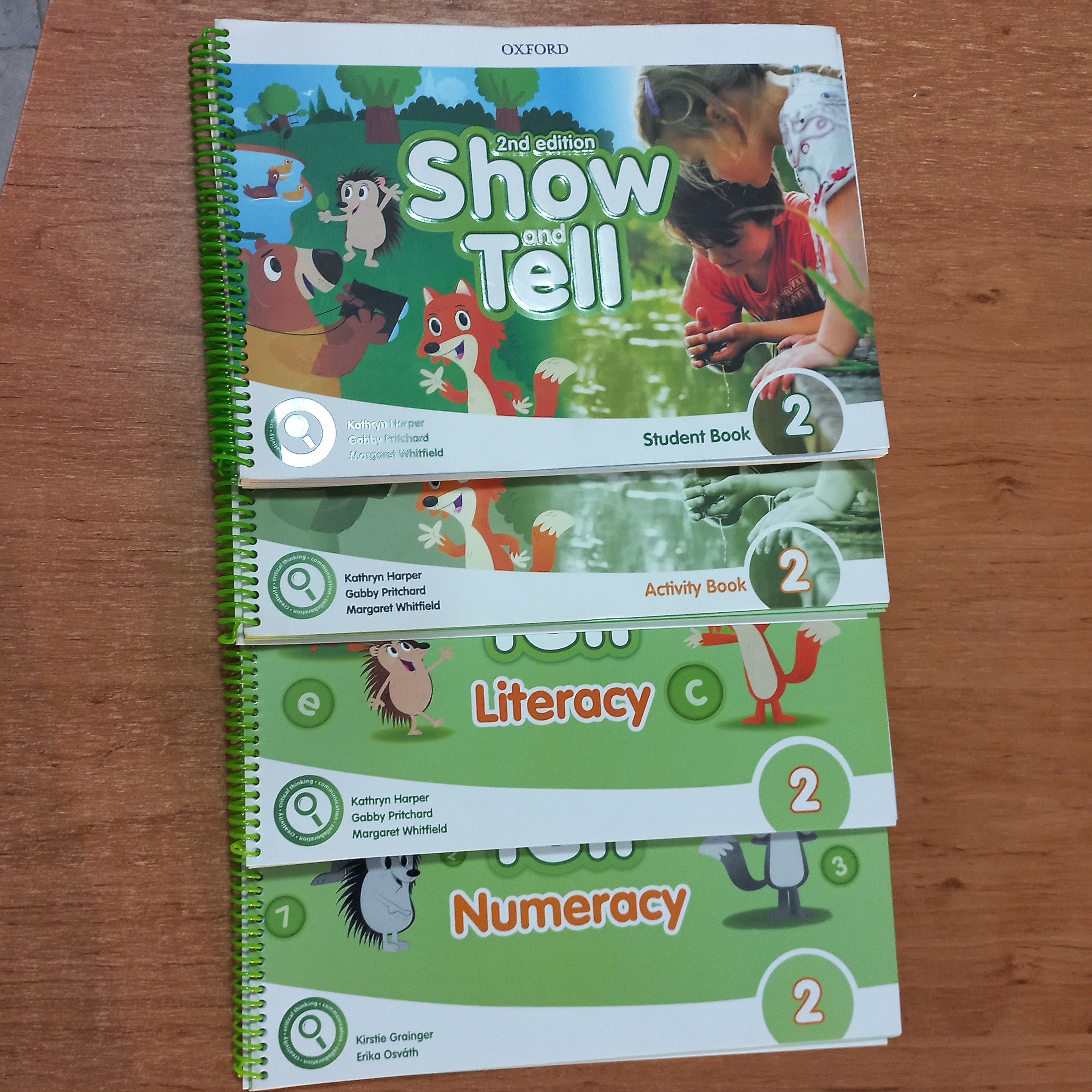 کتاب زبان show and tell 2 سری دوم شامل کتاب های SB و Activity وLiteracy و Numeracy و cd