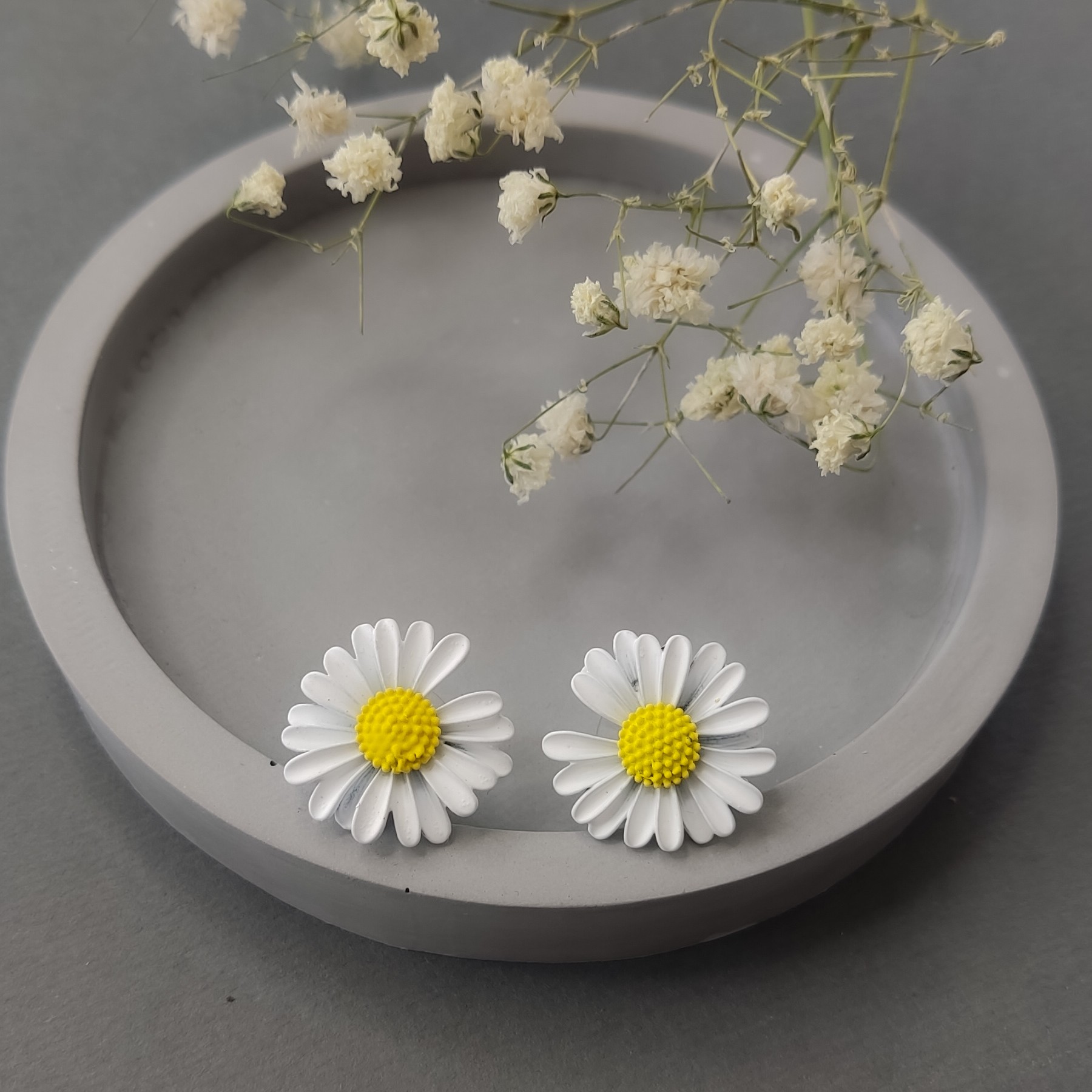 گوشواره طرح گل بابونه