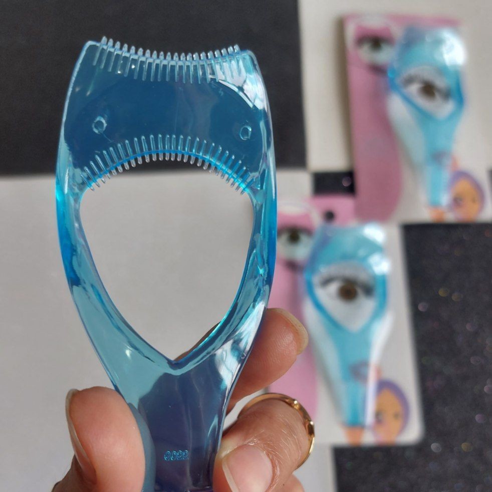 شابلون یا ابزار  ریمل و خط چشم کشیدن