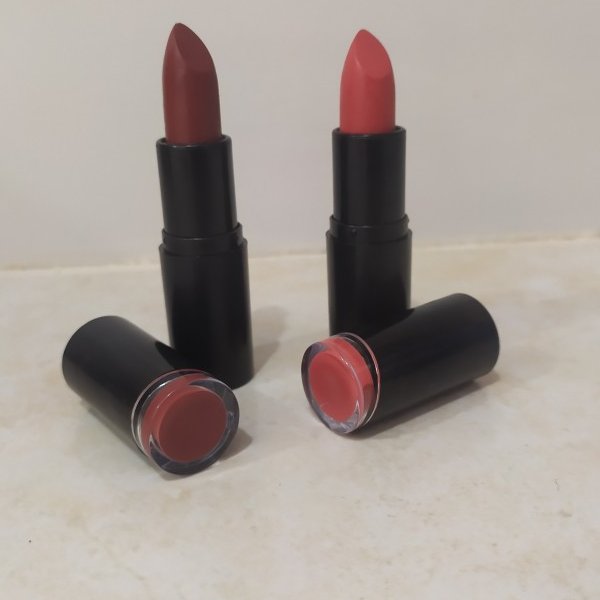 رژلب گیاهی