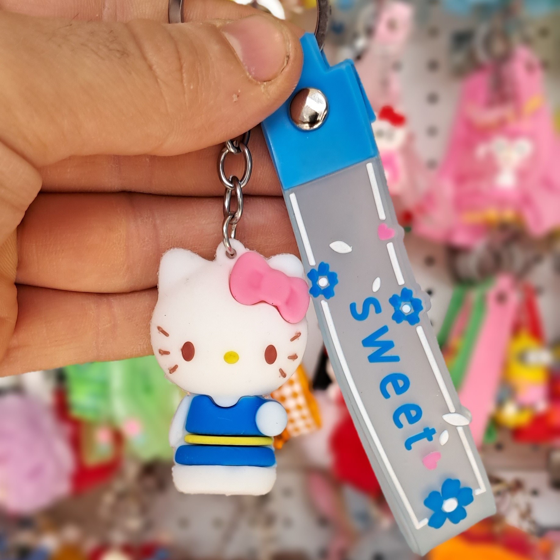 جاسویچی سیلیکونی کیتی