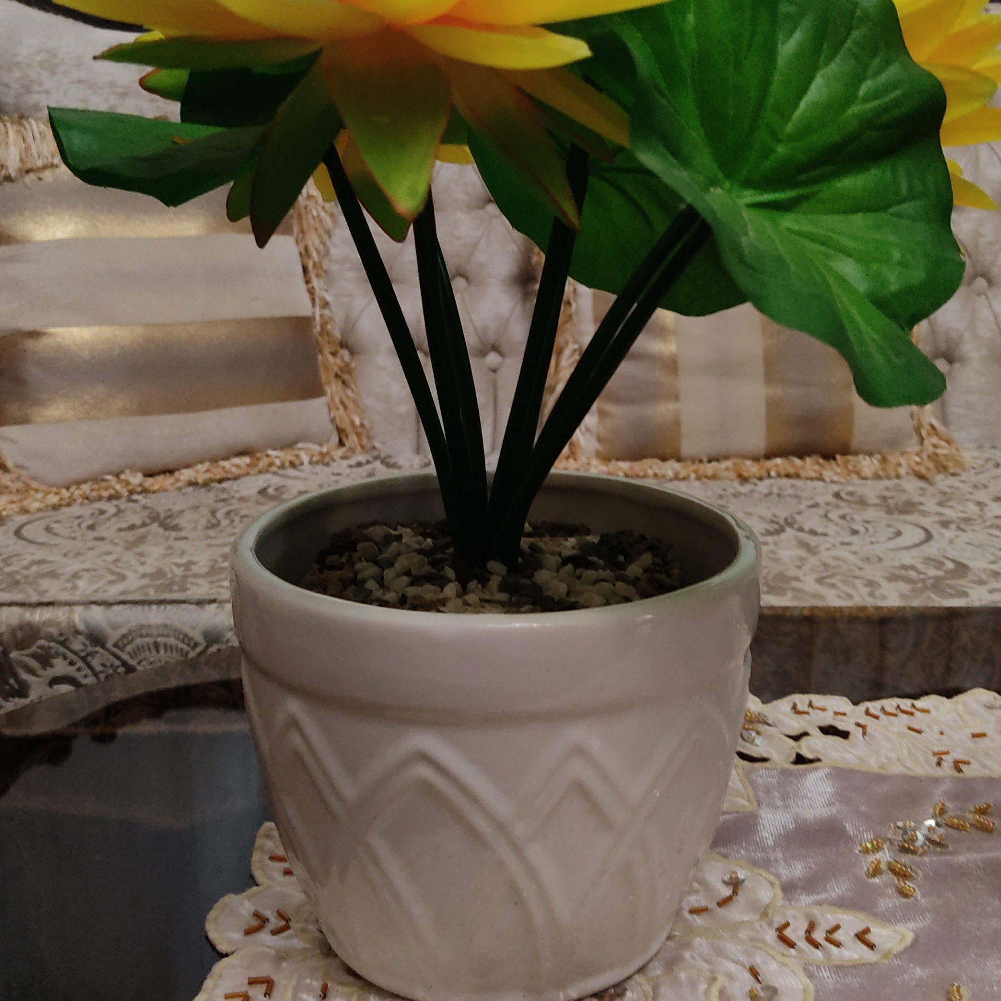 گلدان سرامیکی طرح شعله برجسته