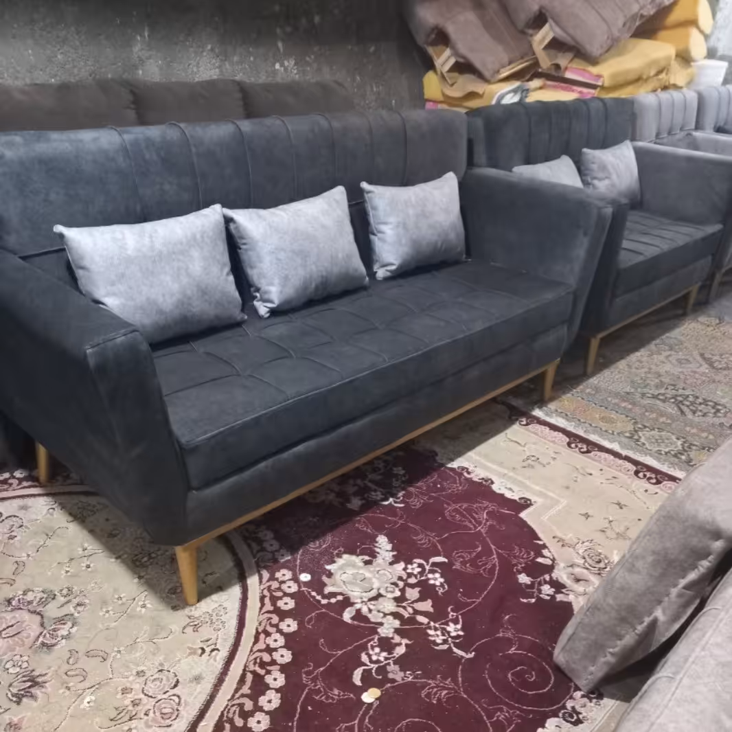 مبل و مبلمان درجه یک باکیفیت ازتولید به مصرف استفاده مستقیم از فوم واسفنج درجه یک و پارچه درجه یک درانواع رنگ و طرح

