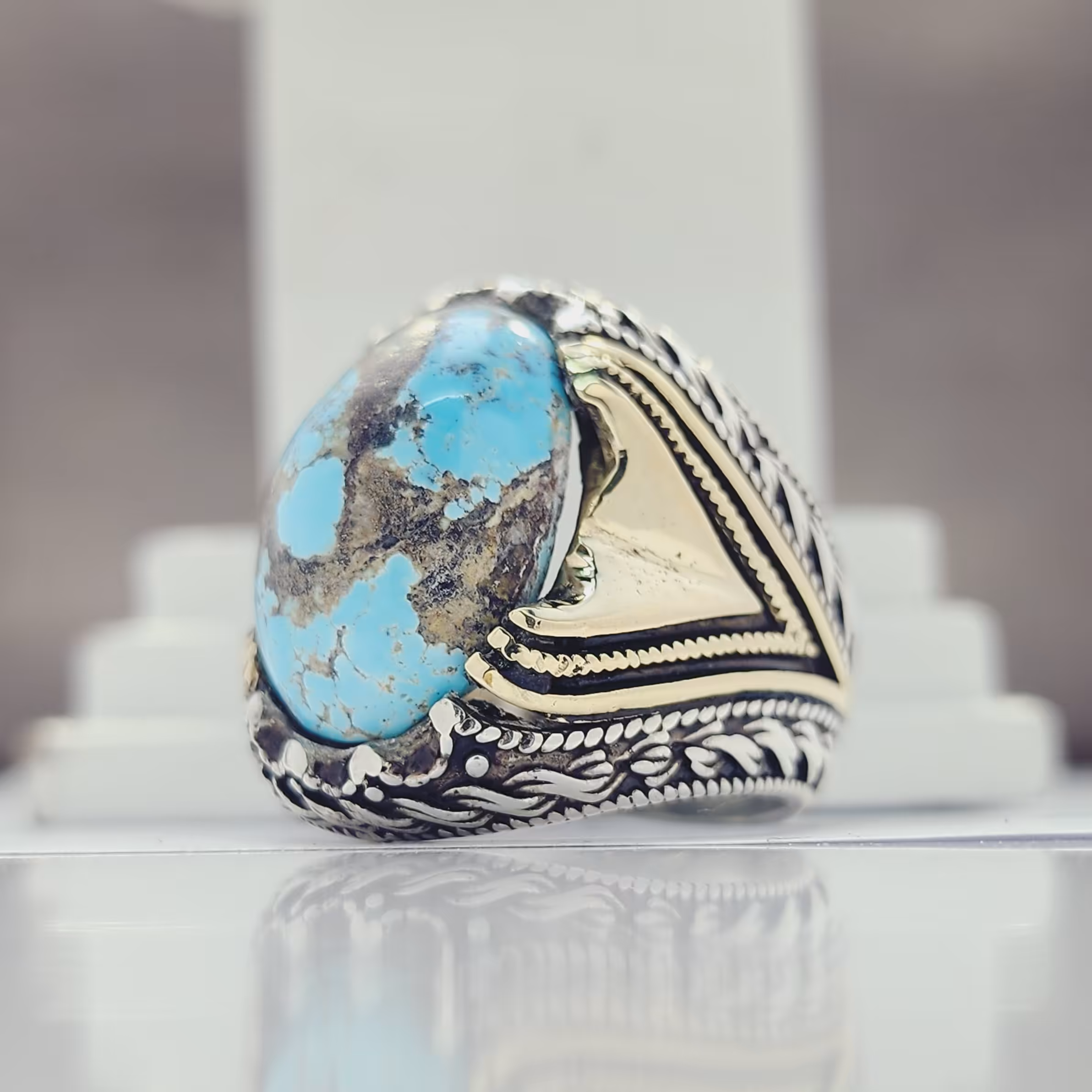 نگین فیروزه نیشابوری اصل و معدنی با رکاب نقره زیبا مردانه       