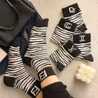 جوراب نیمساق گورخری کش انگلیسی در 5 مارک(بسته10تایی)