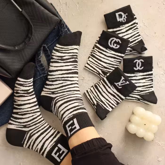 جوراب نیمساق گورخری کش انگلیسی در 5 مارک(بسته10تایی)