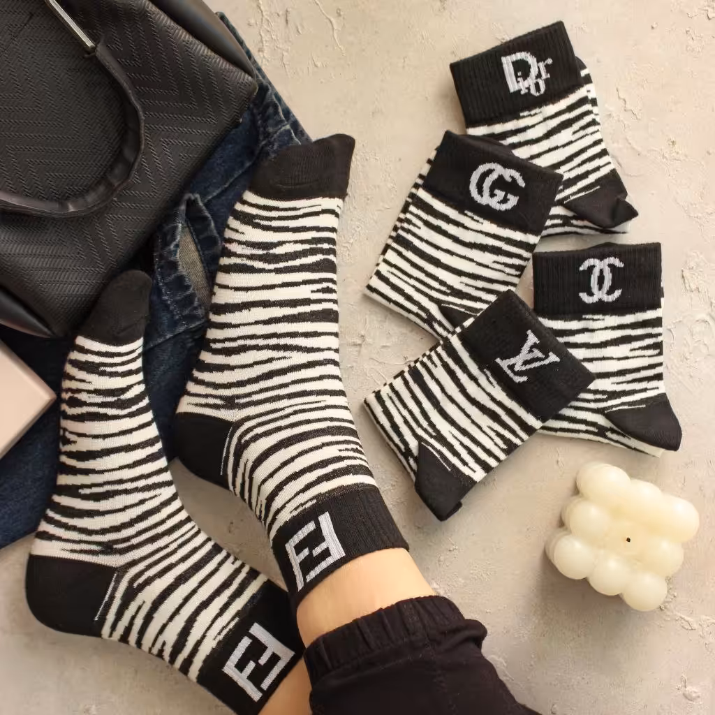 جوراب نیمساق گورخری کش انگلیسی در 5 مارک(بسته10تایی)