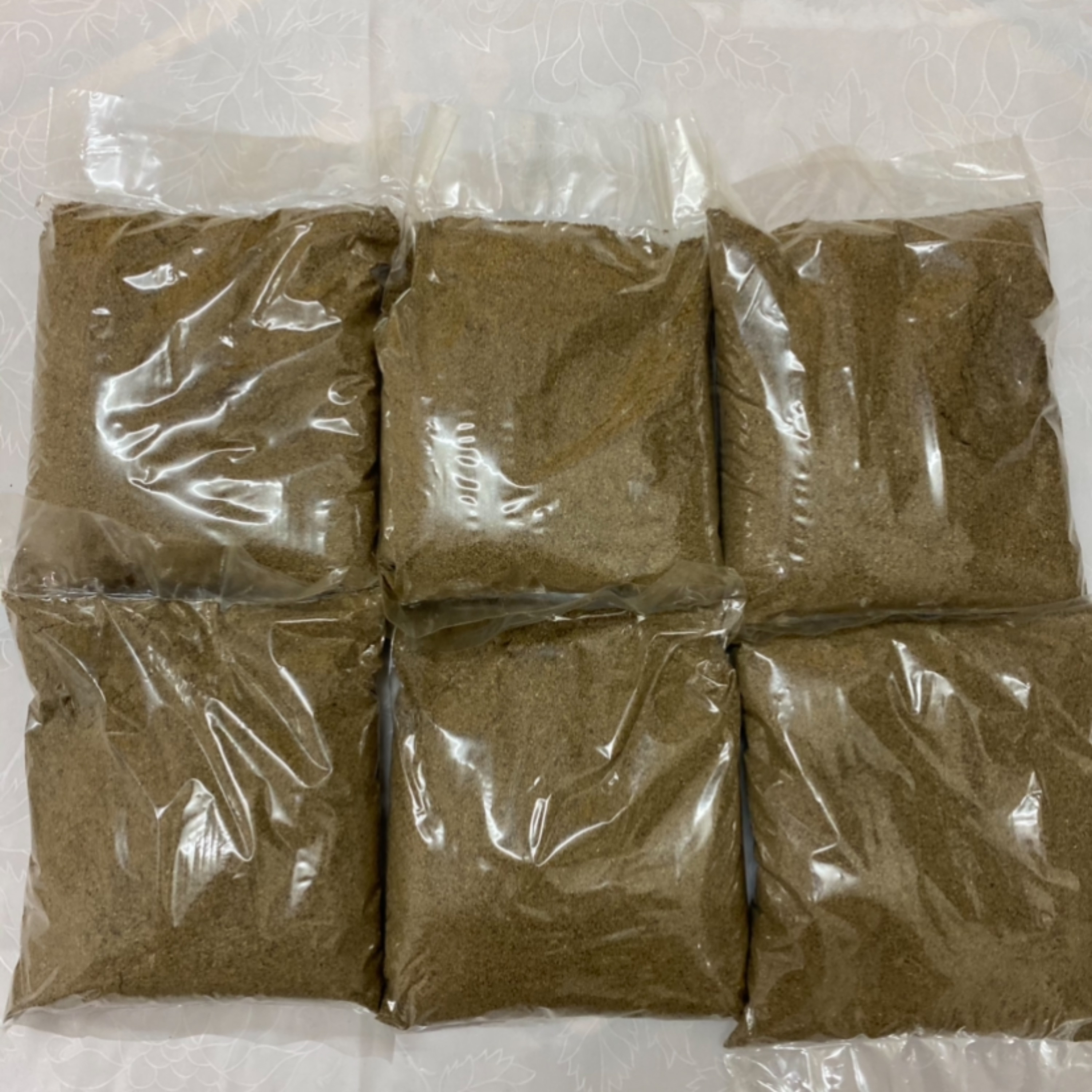 فلفل سیاه  1 کیلویی کاملا خالص و درجه یک ( ضمانت کیفیت) 