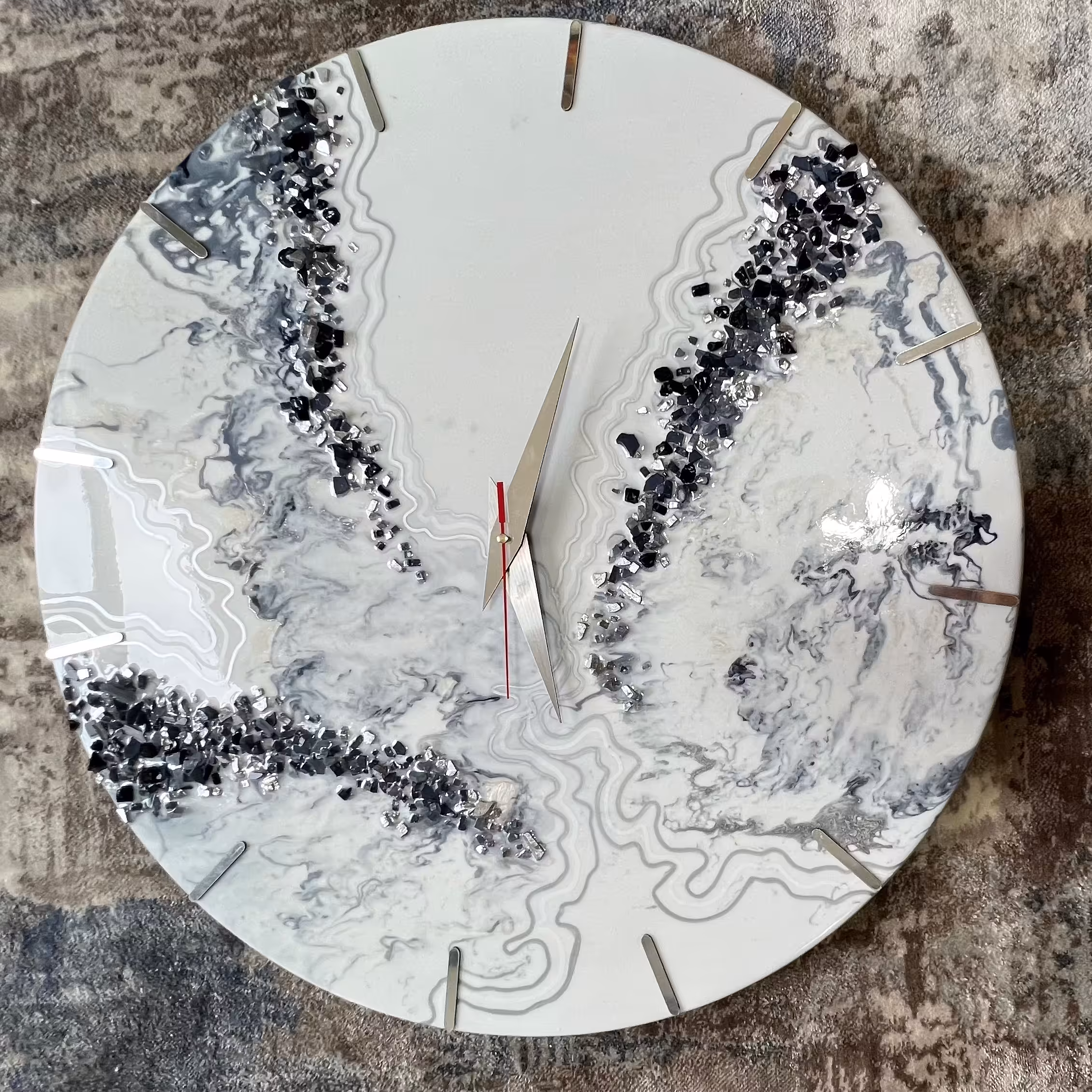 ساعت رزینی مدل ژئود 60 سانتی متری کد 002