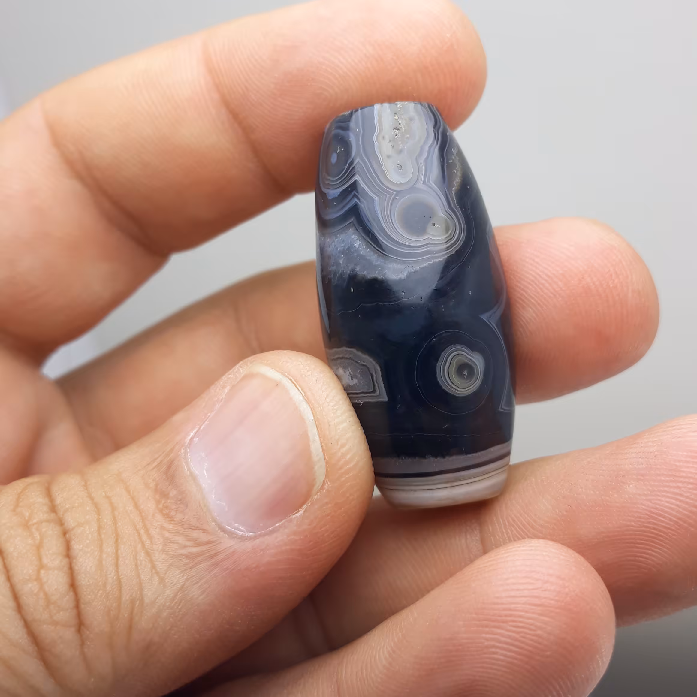 مهره عقیق سلیمانی باباقوری دار زایشی چشم دار معدنی بسیار زیبا و خاص 