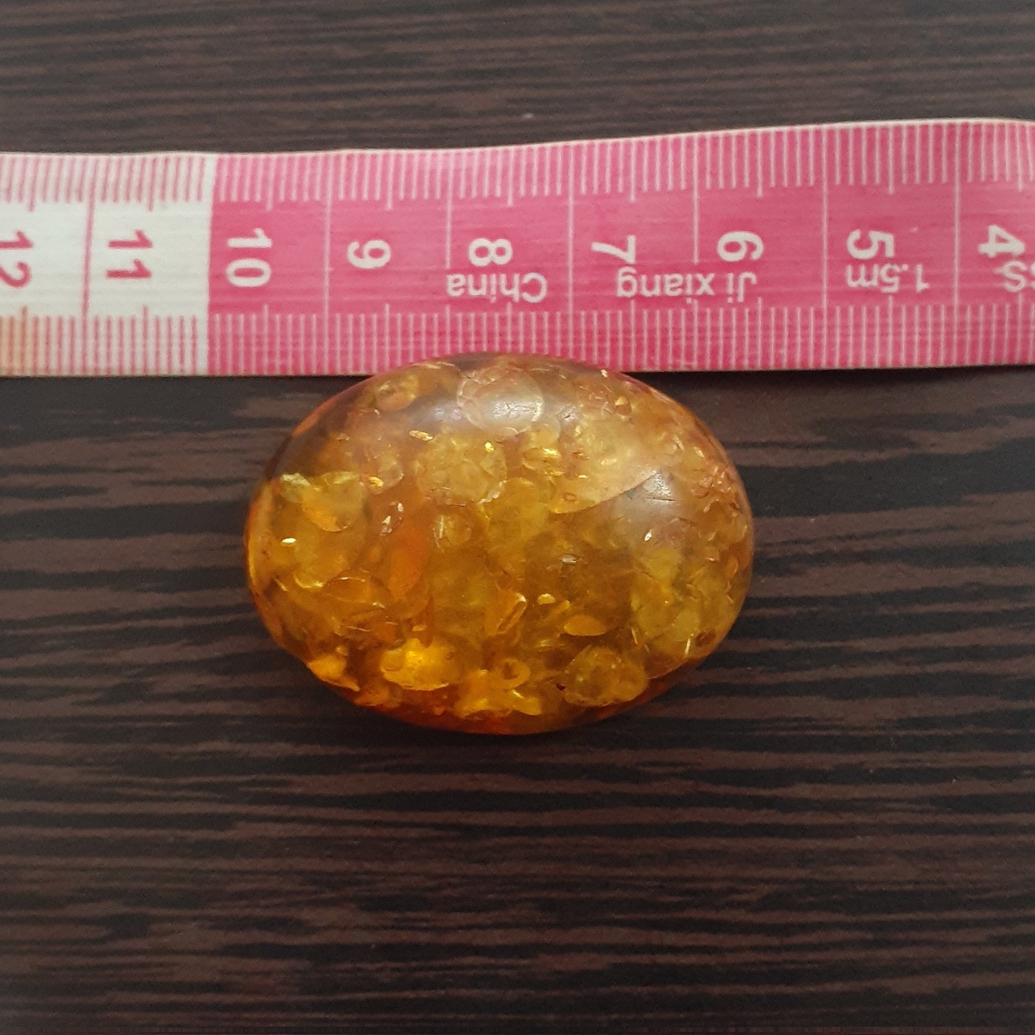 کهربا درشت خوشرنگ و زیبا