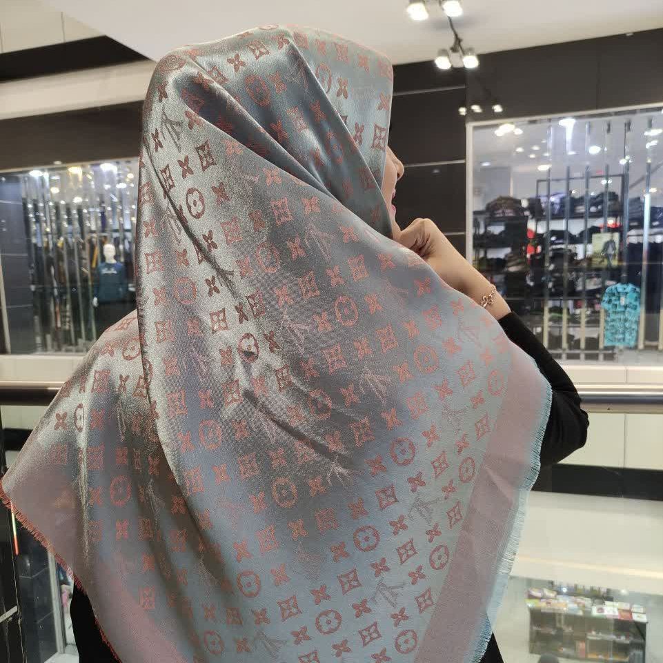 روسری نخ ابریشم ژاکارد دو رو لمه دار، قواره 140،وارداتی درجه یک، ریشه پرزی،