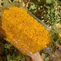 پیاز سرخ شده خلالی  زعفرانی خانگی دربسته بندی 500 گرمی