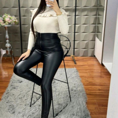 شلوار گن دار چرم