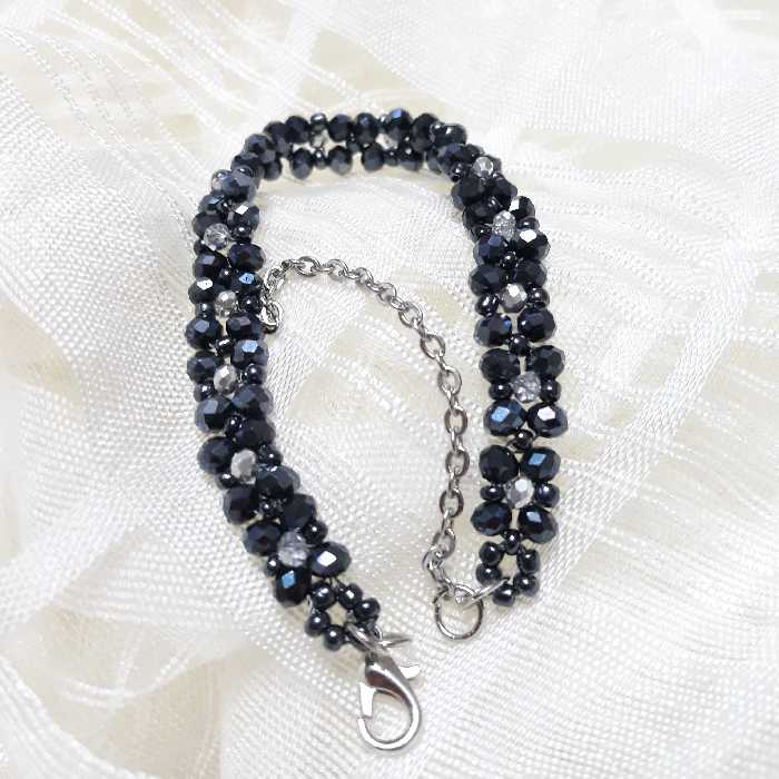 دستبند کریستالی سورمه ای و نقره ای