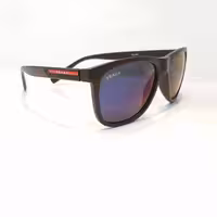 عینک آفتابی مردانه 
جنسیت فریم تمام قاب کائوچو
جنسیت عدسی پلاستیک آنتی رفلکس بنفش uy 400