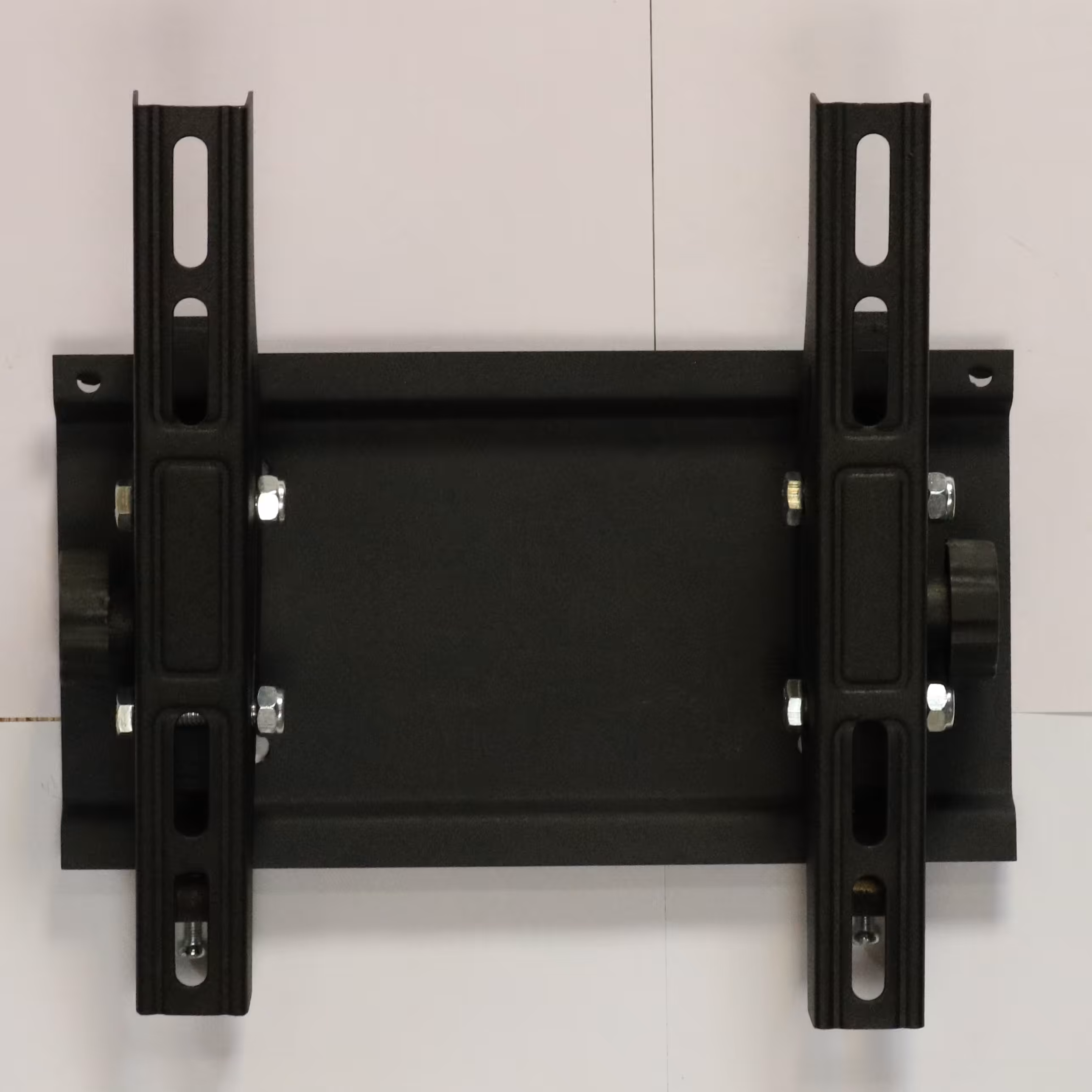 پایه دیواری تلویزیون z340 متحرک17تا43 اینچ(ارسال پس کرایه)