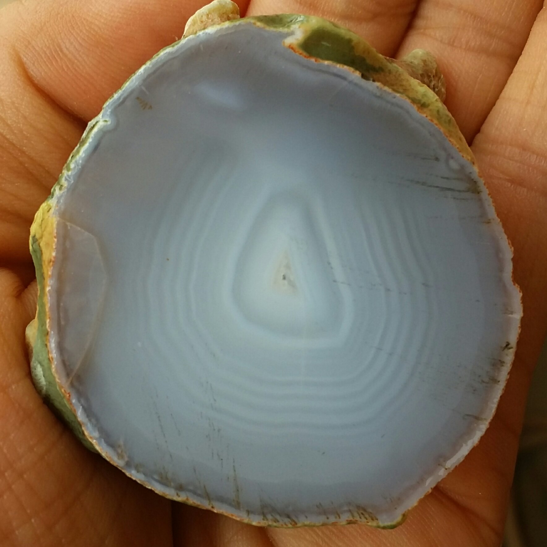 اسلایس سنگ راف عقیق سلیمانی سه بعدی محشر بسیار زیبا صد در 100 طبیعی شاهکار خلقت دیدنی
با قابلیت ساخت چند نگین بینظیر