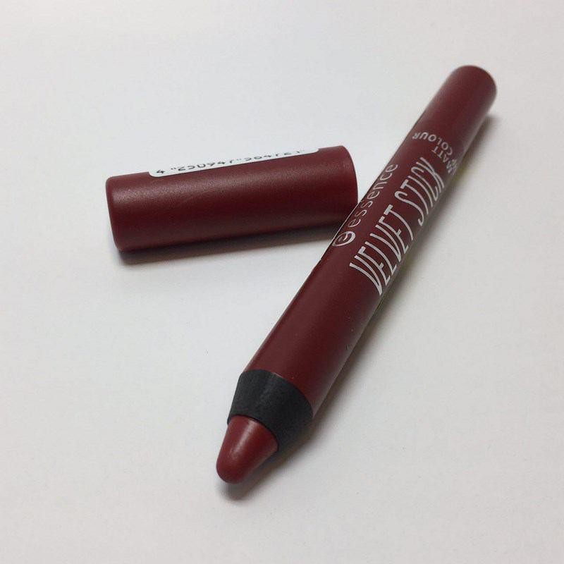 رژلب مدادی مات 05 اسنس - essence VELVET STICK