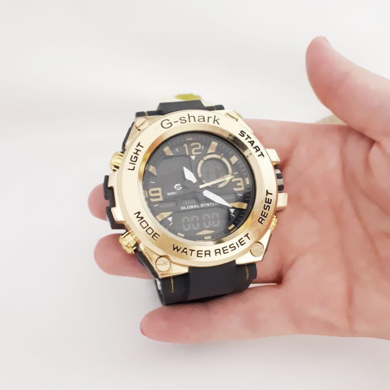 ساعت جی شاک کد11383فلزی .دور صفحه طلایی.تقویمدار.کورنومتر.چراغدار.زنگدار