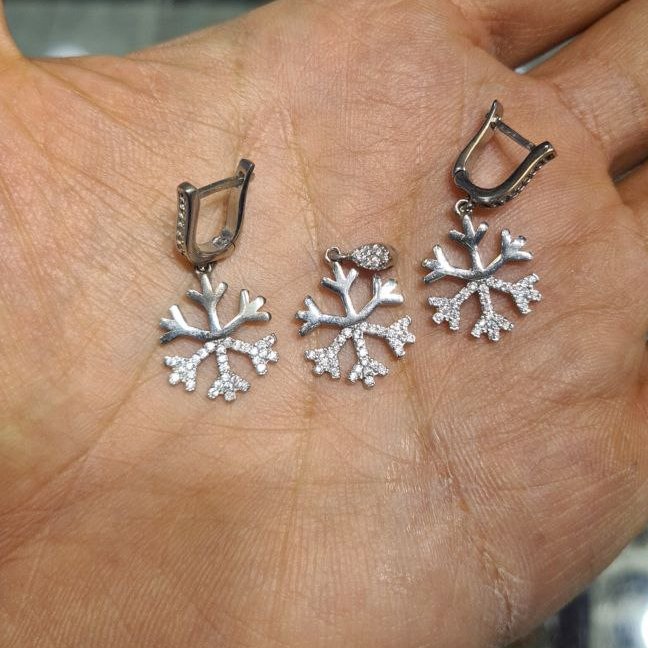 نیم ست برفی-نقره و نگین کاری با روکش طلاسفید