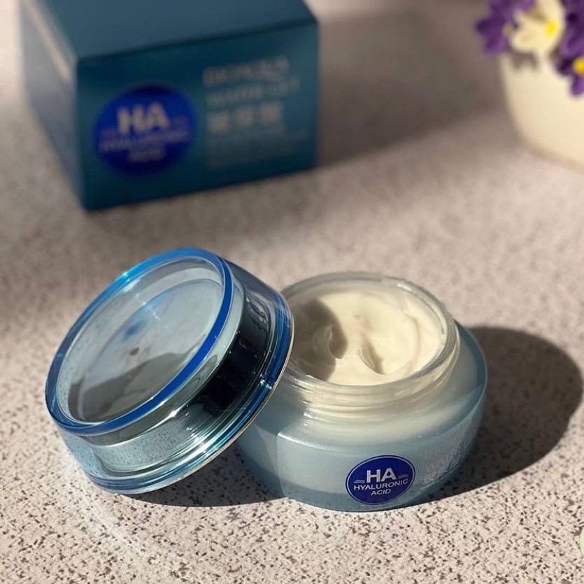 کرم مرطوب کننده و آبرسان هیالورونیک اسید بیوآکوا