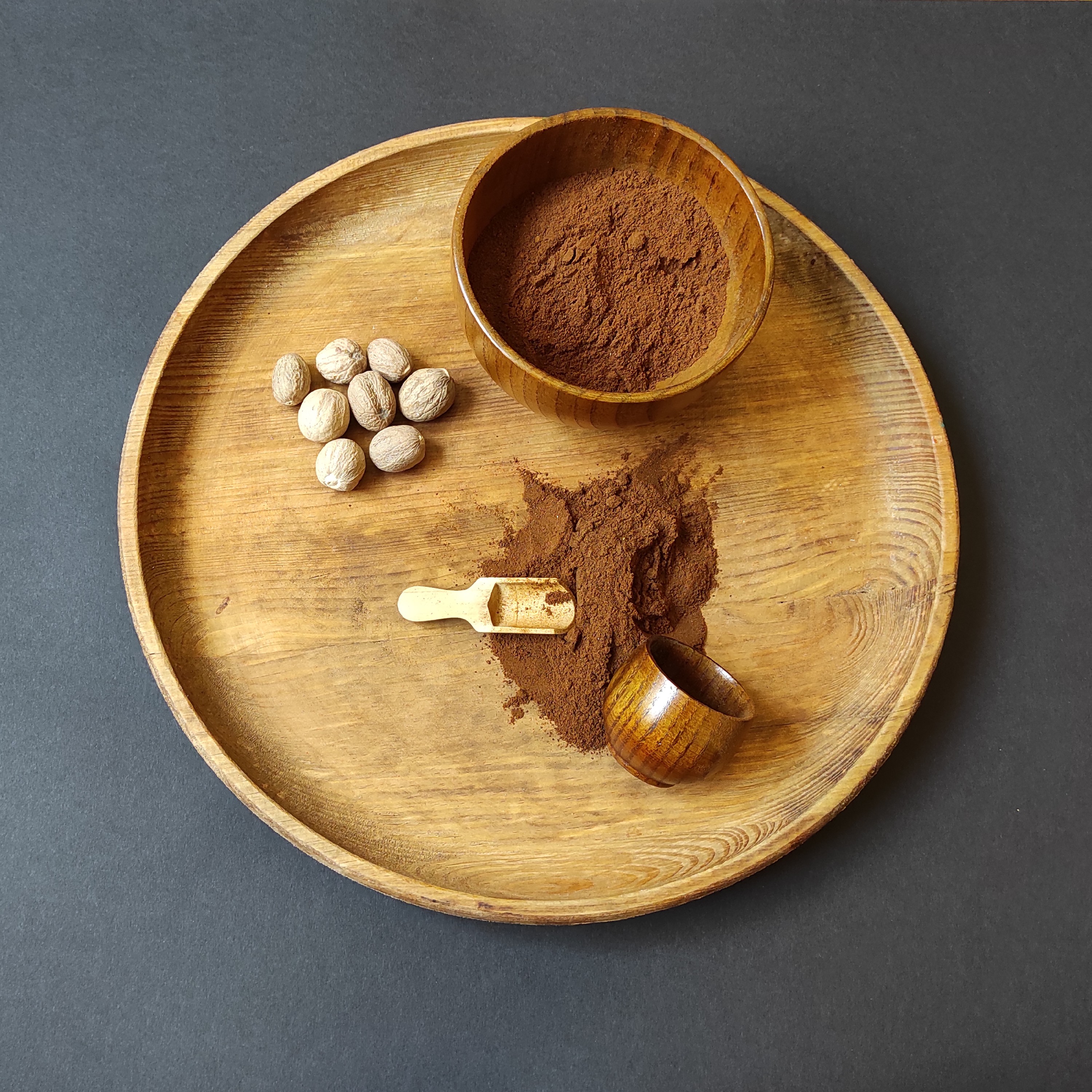 ادویه جوز هندی تازه آسیاب ممتاز در بسته بندی های 100 گرمی