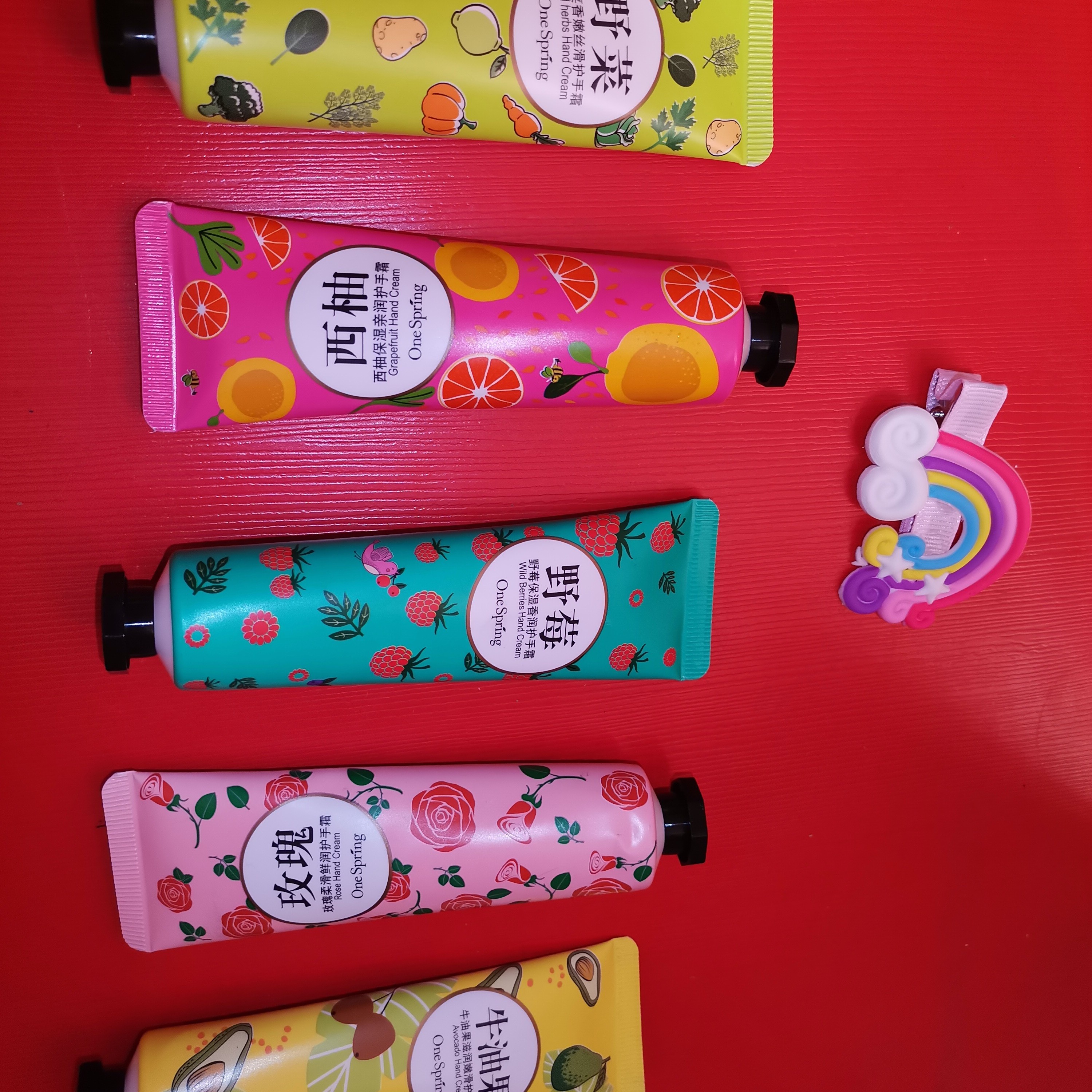 کرم مرطوب کننده و آبرسان دست و صورت 