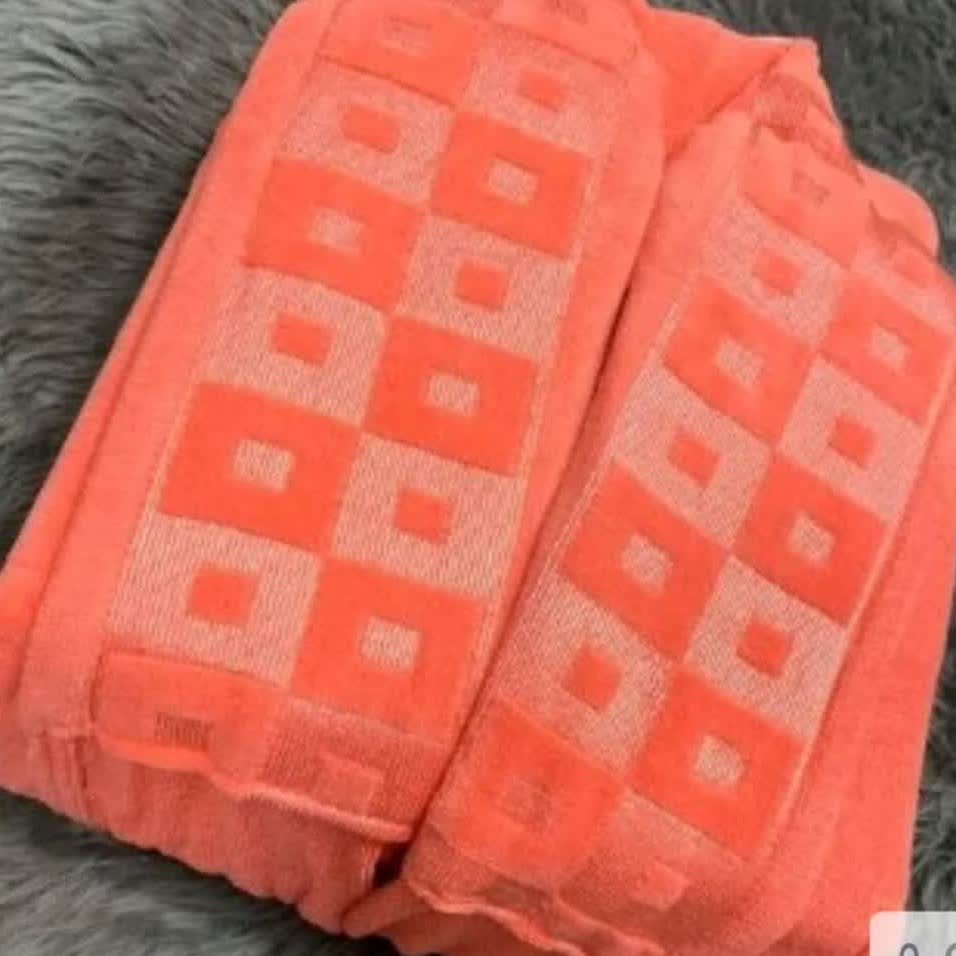 حوله  تن پوش کلاه دار سایز 125