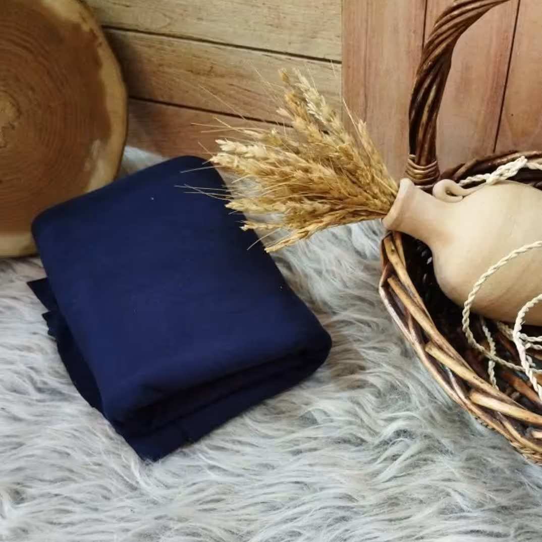 جنس پارچه :تریکو دورو پنبه سورمه ای 

قد پارچه :90
عرض پارچه:80دولا 
وزن پارچه:320گرم 

قیمت:75