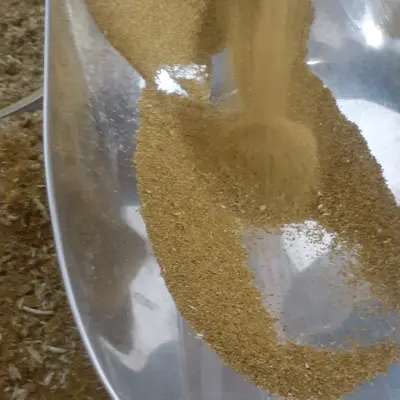 عطاری تقویت سیستم ایمنی بدن  گرده یا هاگ گل بیدمشک  و یک کیلو عسل طبیعی 