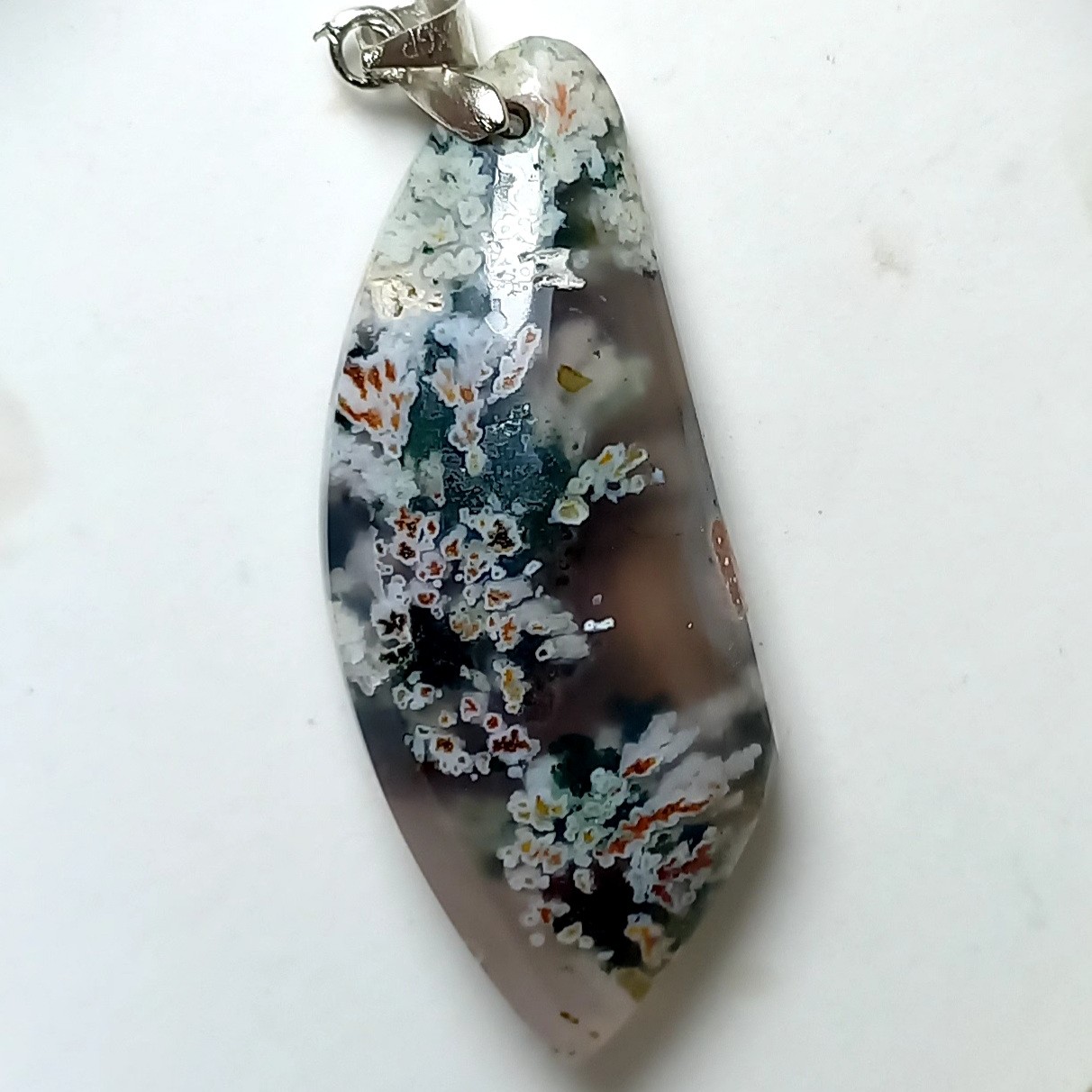 گردنبند عقیق شجر هفت رنگ تراش دست کاملا طبیعی و معدنی از سنگ های عقیق شهرستان فردوس خراسان جنوبی 