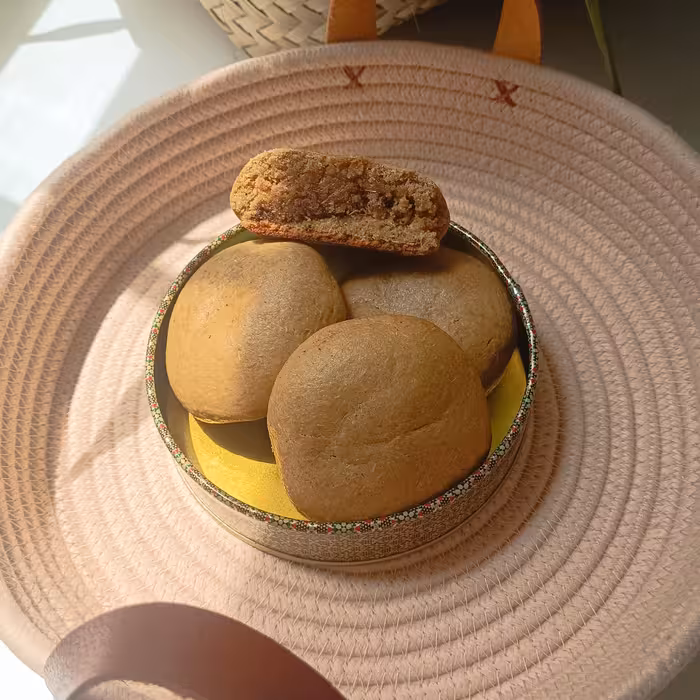 کلوچه رژیمی گردویی بدون شکر و روغن و کره و آرد سفید در بسته بندی پاکتی 500 گرمی  