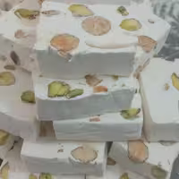 گز لقمه ای 18 درصد مخلوط پسته و بادام 500 گرمی آژ