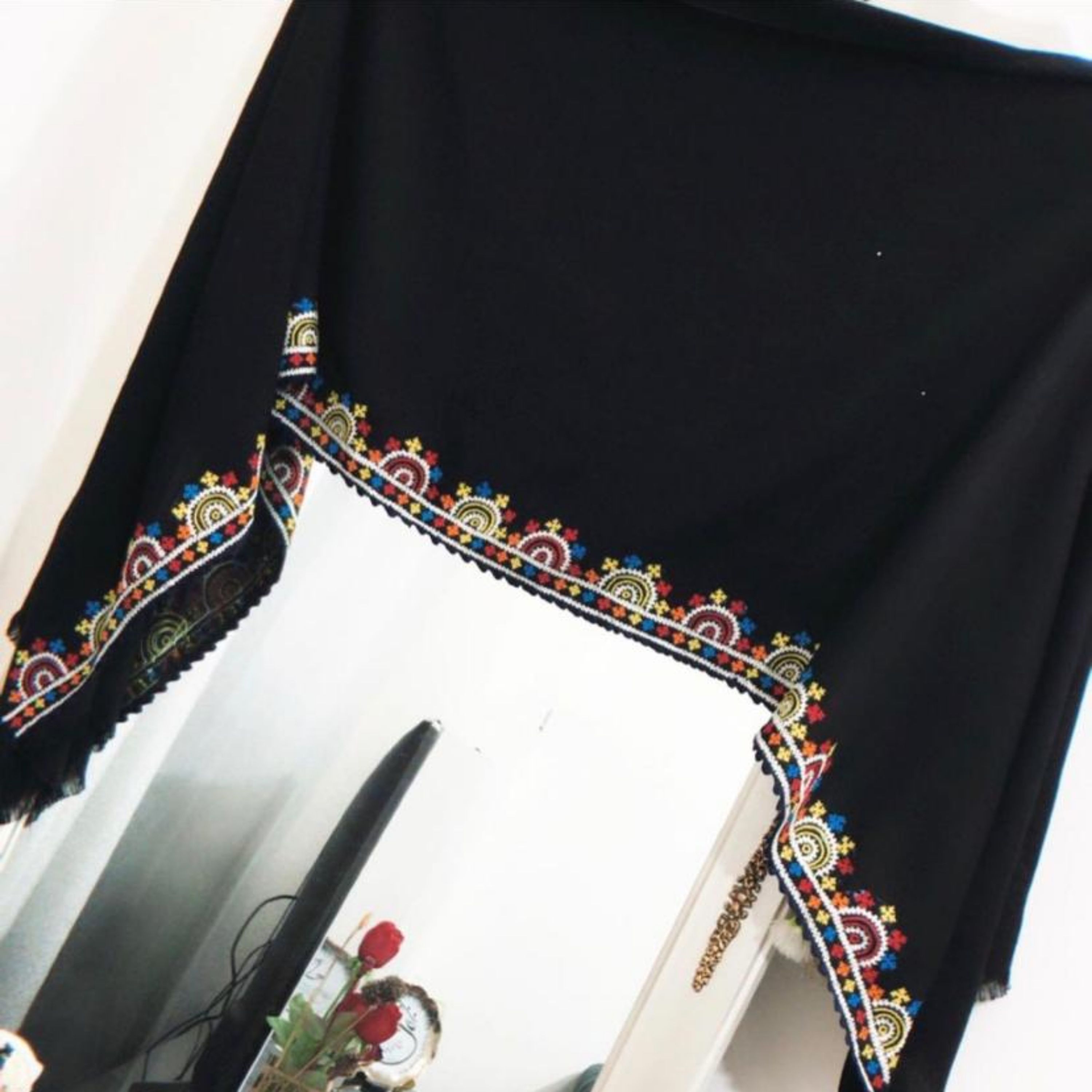 شال سوزن دوزی KS0303 غرفه ملک خورشید