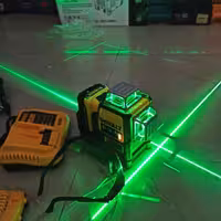 تراز لیزری دیوالت تیپ یک 